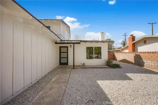 836 E Pillsbury, Lancaster, CA 93535