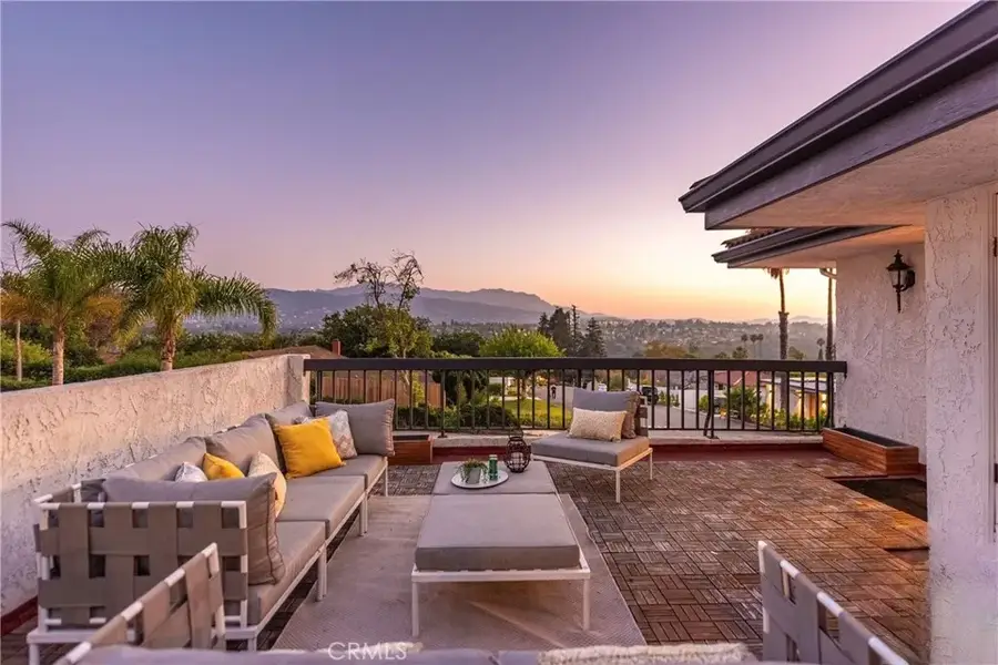 2044 Calle Yucca, Thousand Oaks, CA 91360 - #2