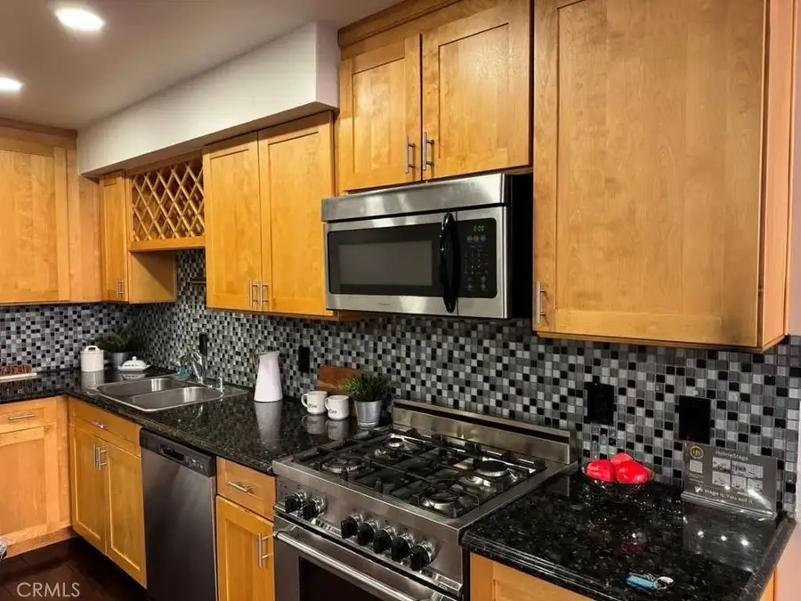 35 N Raymond Avenue #211, Pasadena, CA 91103 - #3