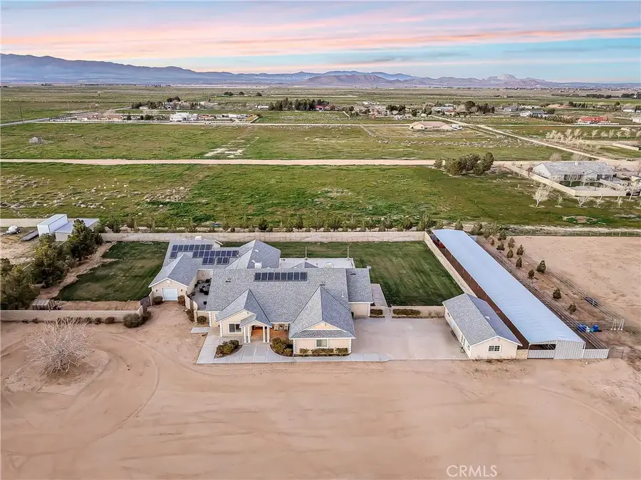 8739 W Avenue C8, Lancaster, CA 93536 - #2