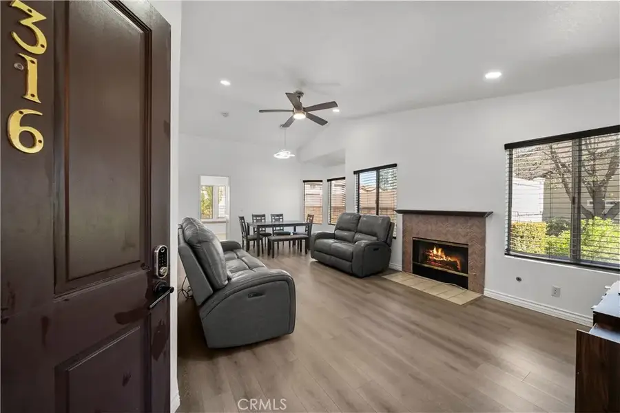 22942 Banyan, Santa Clarita, CA 91390 - #3