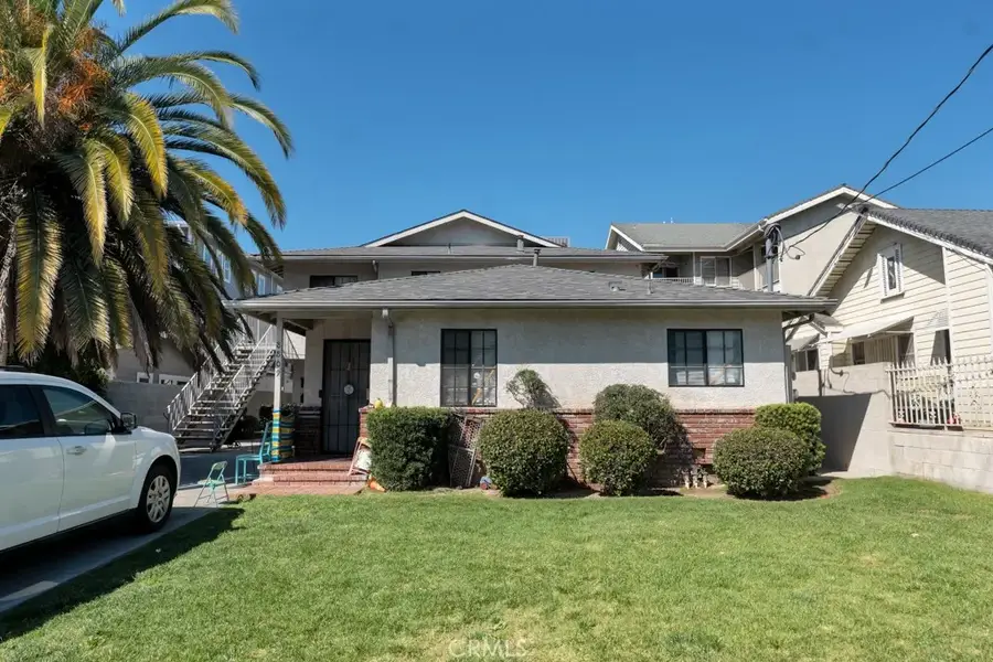 8807 Canby Ave, Northridge, CA 91325 - #2