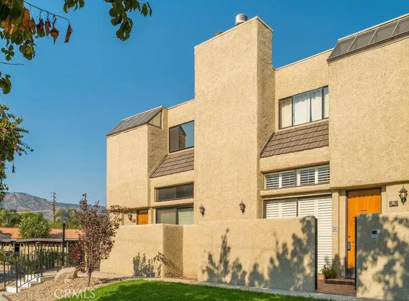 984 W Riverside Drive, Burbank, CA 91506 - #1
