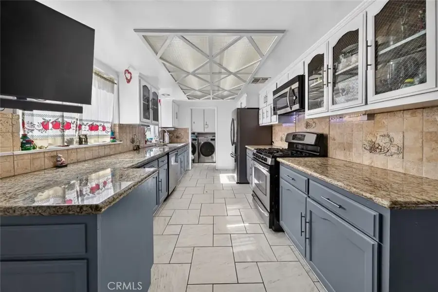15354 Leadwell Street, Van Nuys, CA 91406 - #3