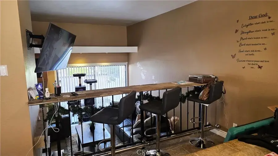 27657 Ironstone Drive #2, Canyon Country, CA 91387 - #3