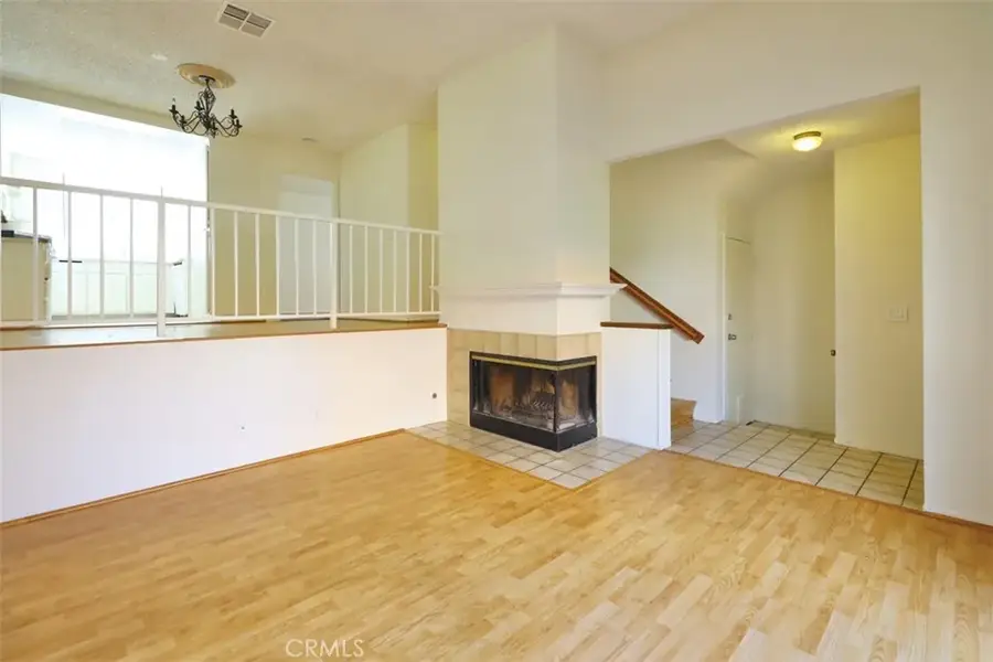 27623 Nugget Dr #4 Drive #4, Canyon Country, CA 91387 - #2