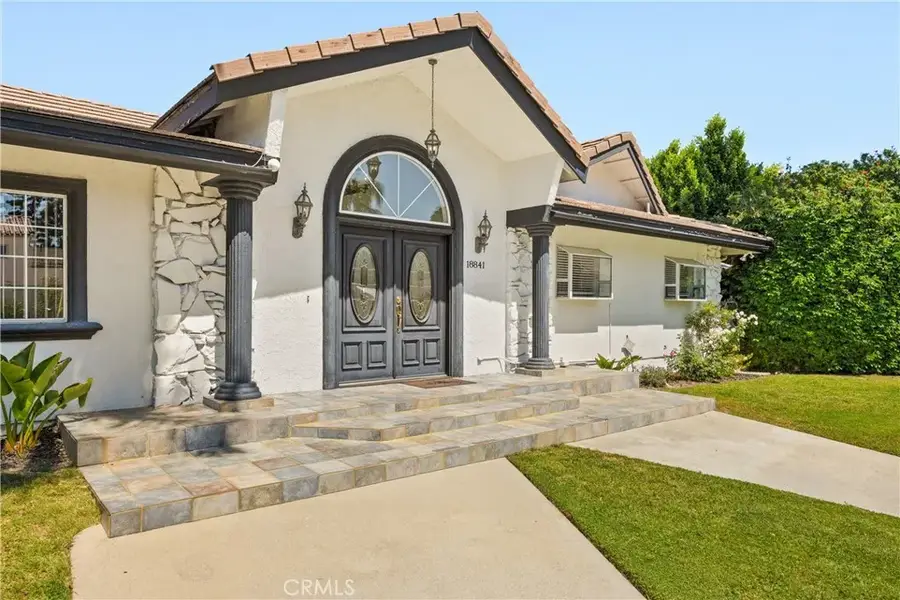 18841 Pasadero Drive, Tarzana, CA 91356 - #2