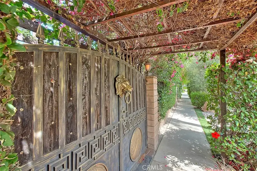 17419 Cohasset, Lake Balboa, CA 91406 - #3
