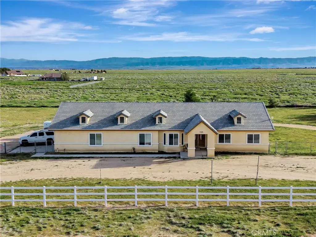 7306 W Avenue A8, Lancaster, CA 93536 - #1
