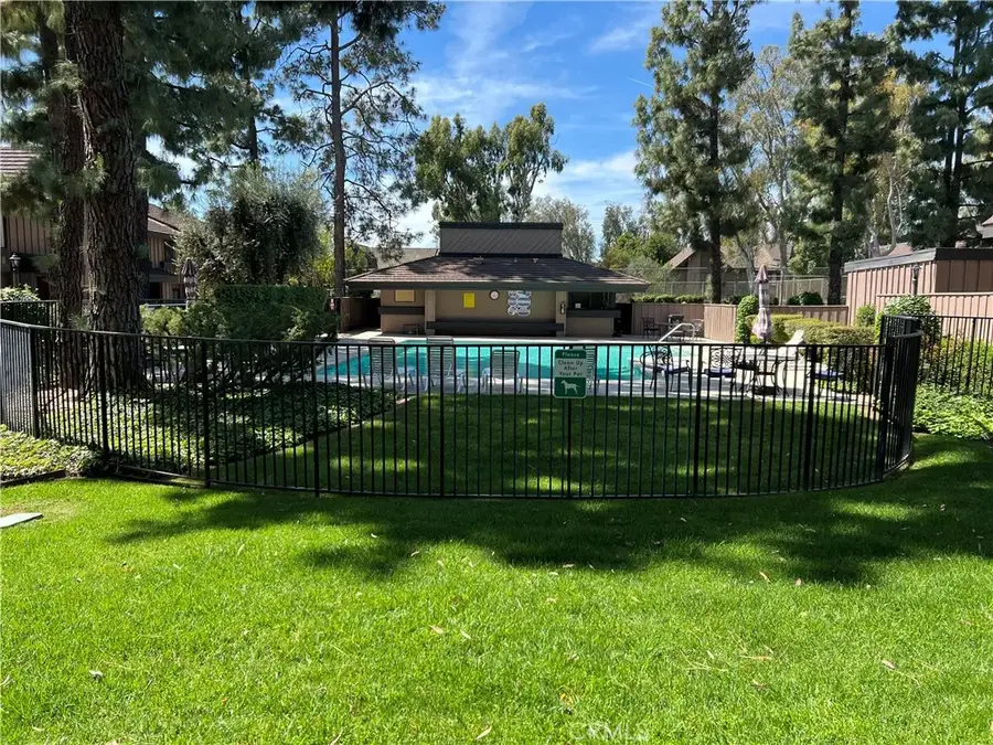 9731 Reseda, Northridge, CA 91324 - #2