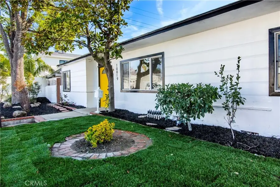 10816 Calvert, North Hollywood, CA 91606 - #2