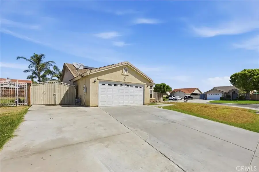 3802 Windflower Avenue, Bakersfield, CA 93313 - #3