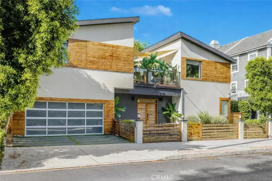 11645 Woodbridge Street, Studio City, CA 91604 - #3