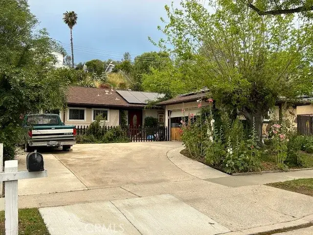 27135 Cabrera, Saugus, CA 91350 - #1
