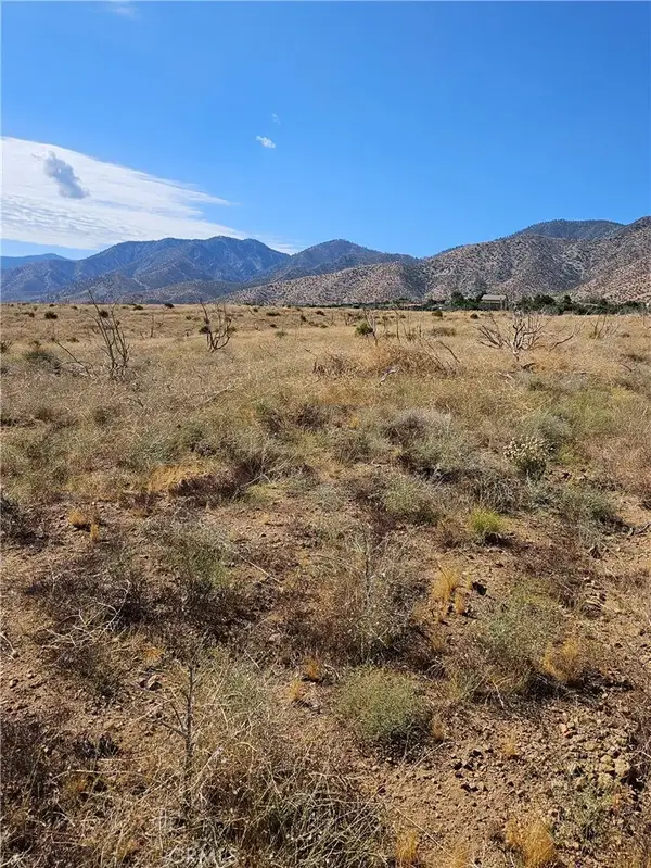 116 E Street East, Juniper Hills, CA 93543