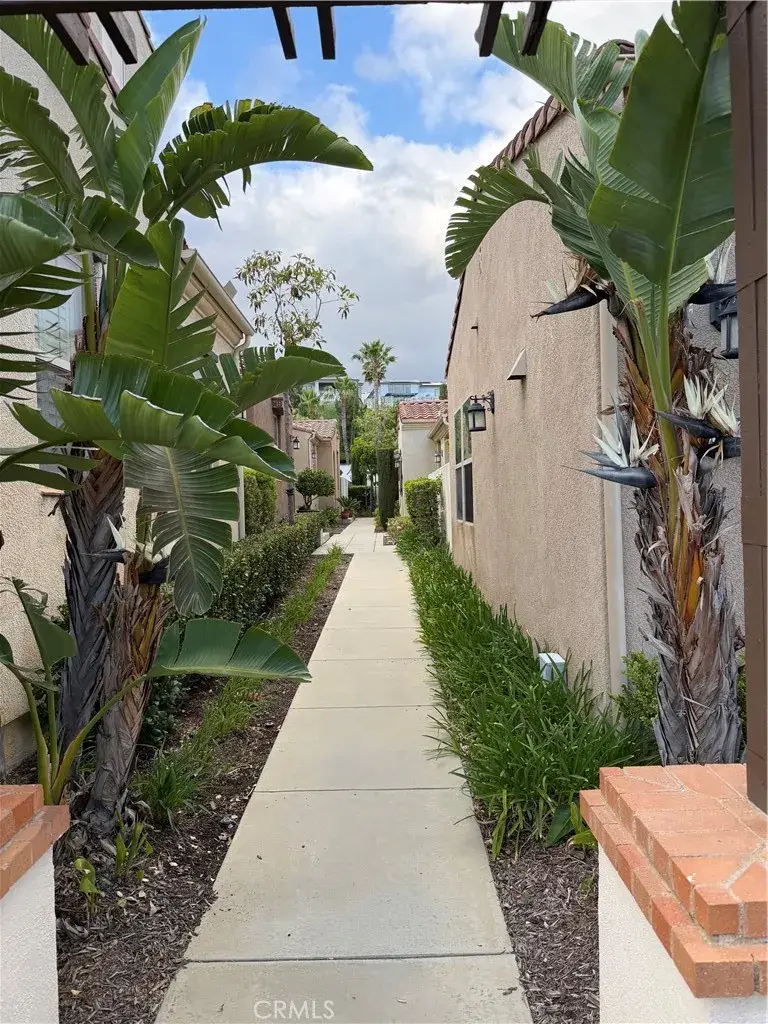 20323 Livorno, Porter Ranch, CA 91326 - #2