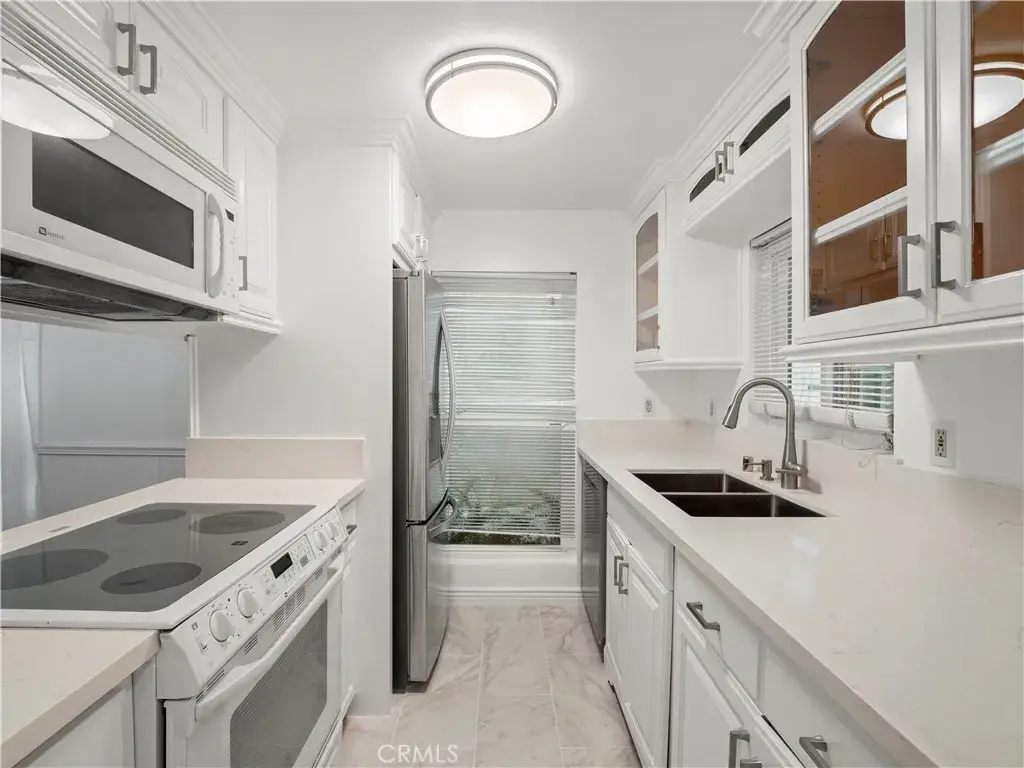 18411 Hatteras Street #138, Tarzana, CA 91356 - #1