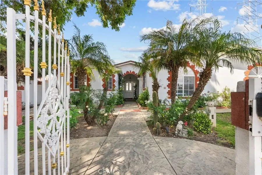 11337 Hayvenhurst, Granada Hills, CA 91344 - #2