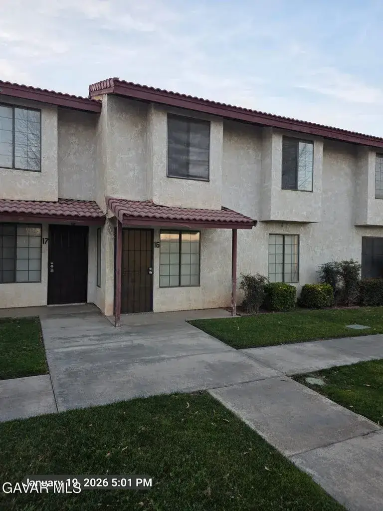 38550 22nd East #16, Palmdale, CA 93550 - #2