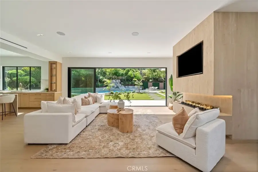 4645 Westchester, Woodland Hills, CA 91364 - #3