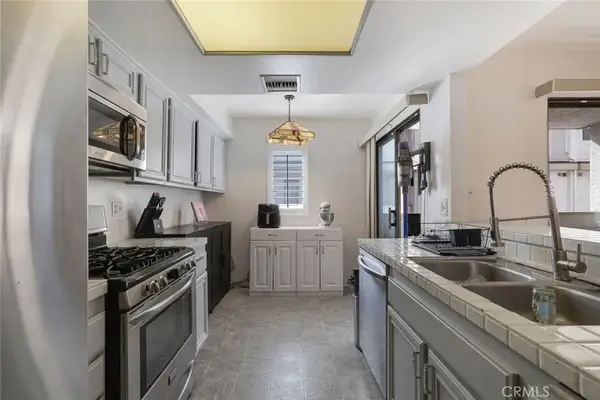 10231 Independence, Chatsworth, CA 91311