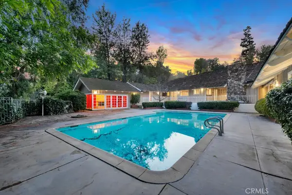 4809 Queen Victoria Road, Woodland Hills, CA 91364