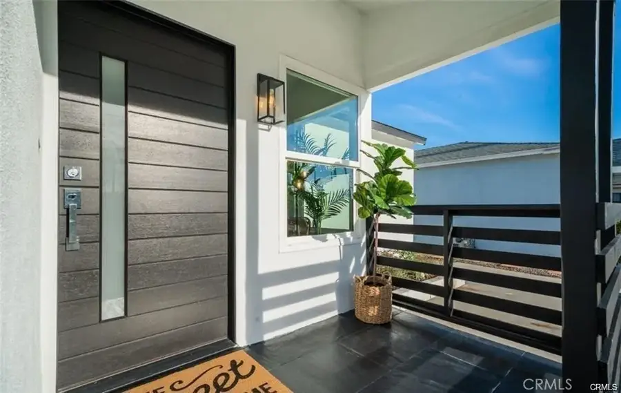 1484 N Clybourn Avenue, Burbank, CA 91505 - #3