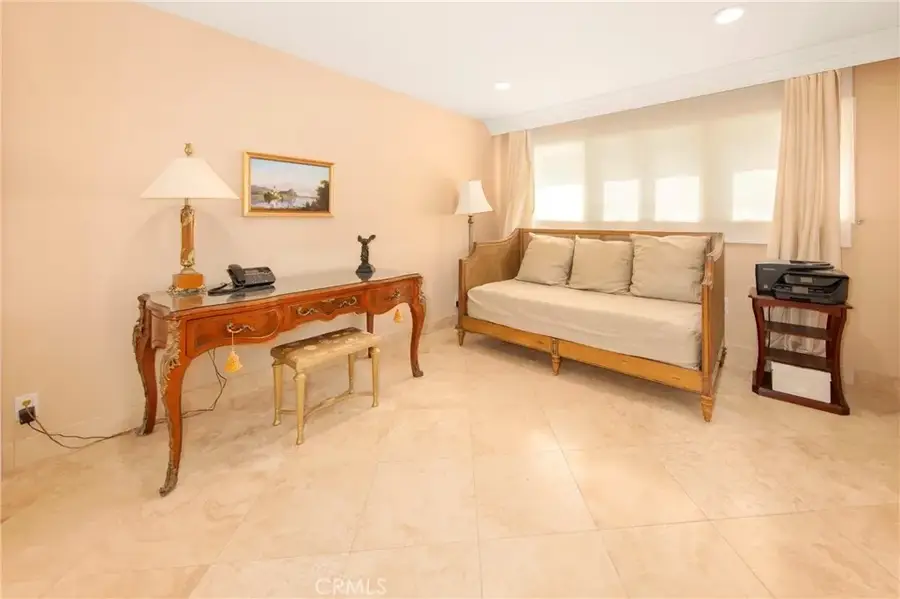 3546 Dixie Canyon, Sherman Oaks, CA 91423 - #3