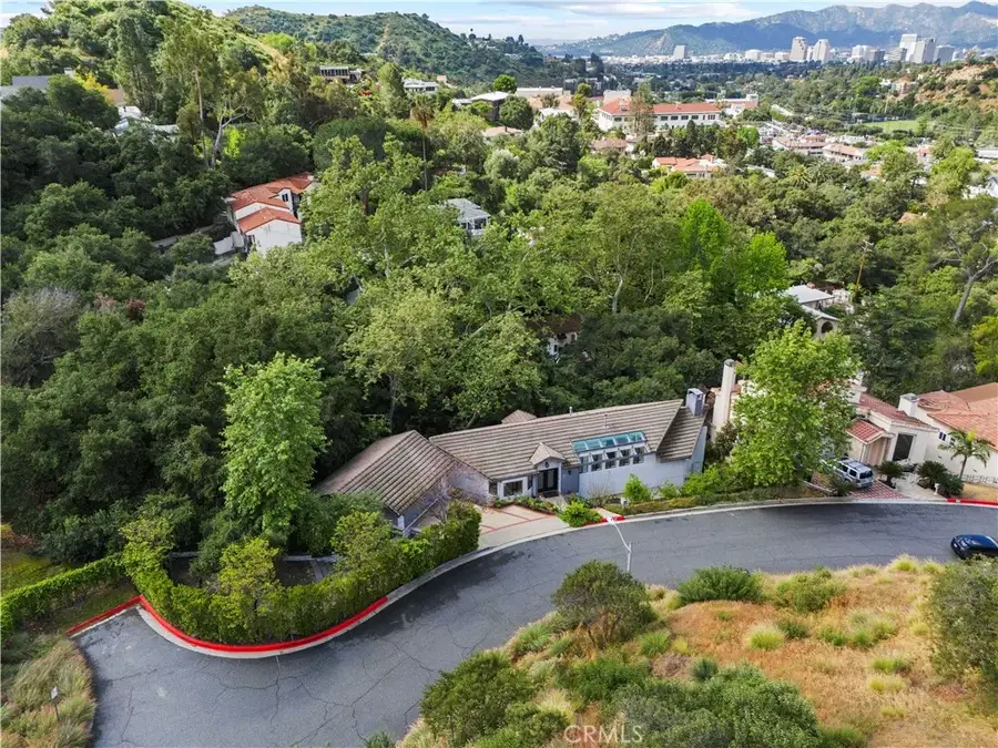 1864 Arvin Dr., Glendale, CA 91208 - #3