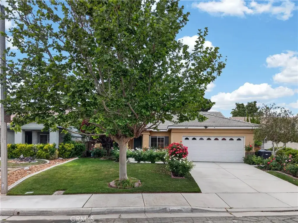 1840 W Holguin, Lancaster, CA 93534 - #1