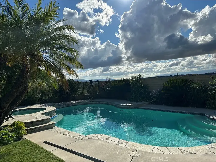 20122 Gina Court, Saugus, CA 91350 - #2