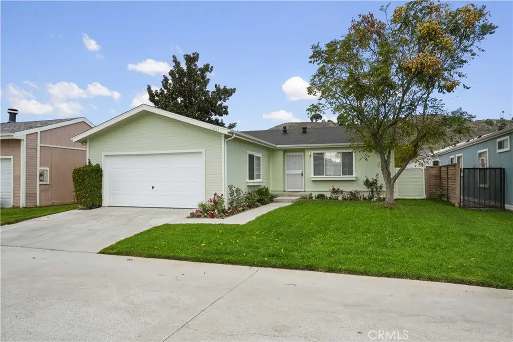 19853 Cottonwood Drive, Canyon Country, CA 91351 - #1
