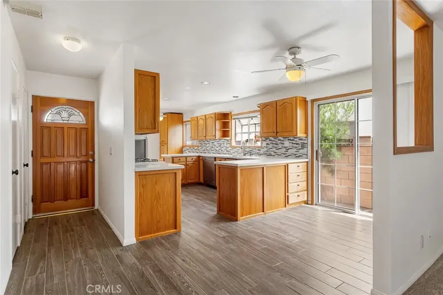 27431 Arriola Avenue, Saugus, CA 91350 - #3