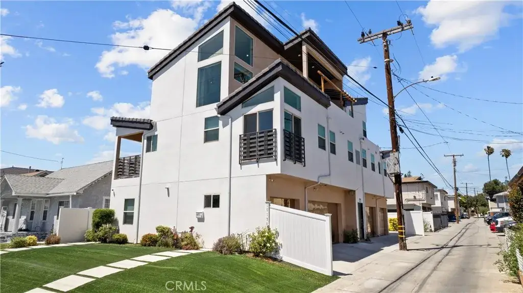 1013 E La Palma, Inglewood, CA 90301 - #1
