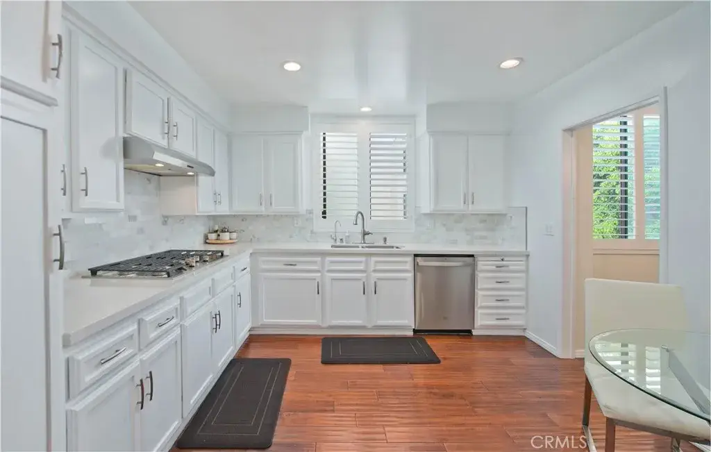 14521 Benefit #207, Sherman Oaks, CA 91403 - #1