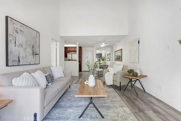 21500 Burbank #316, Woodland Hills, CA 91367