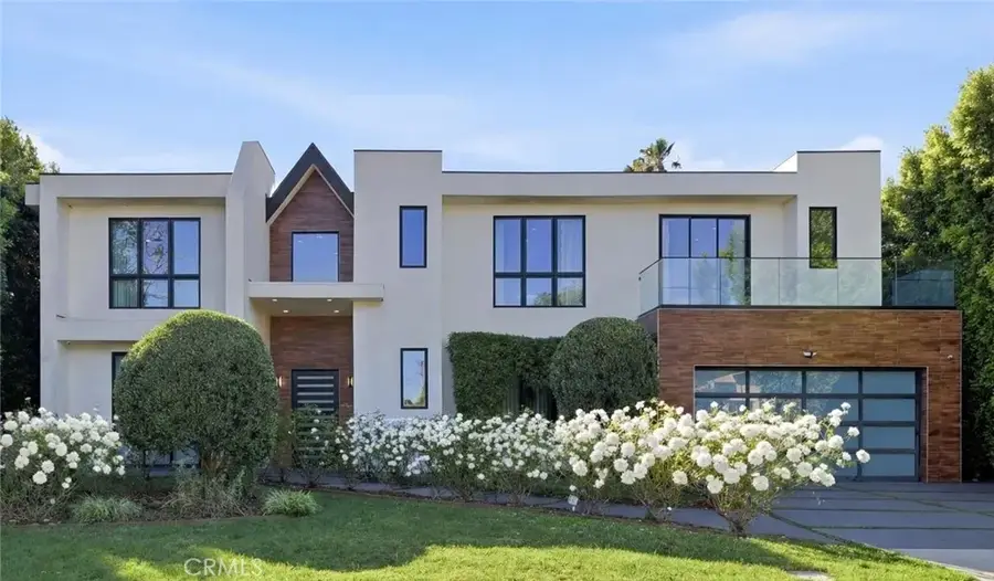 4545 Stern Avenue, Sherman Oaks, CA 91423 - #3