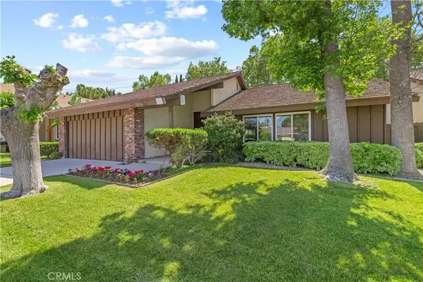 25033 Avenida Balita, Valencia, CA 91355