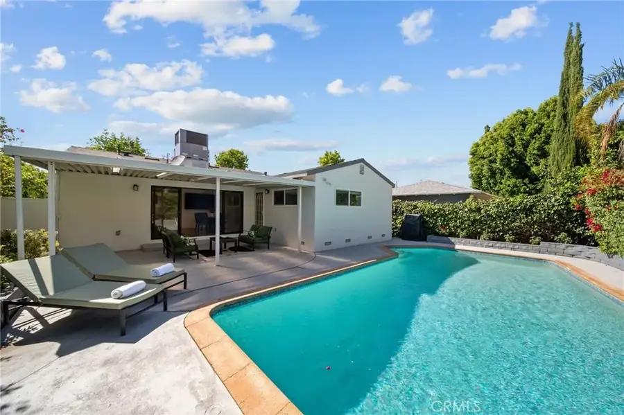 6026 Wilkinson, Valley Glen, CA 91606 - #3