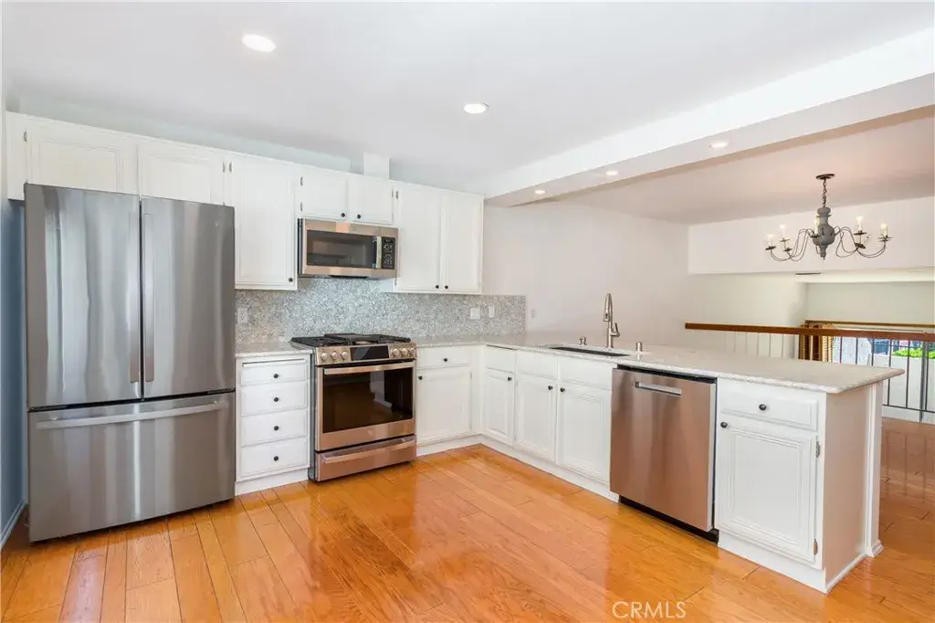 18344 Collins Street #A, Tarzana, CA 91356 - #1