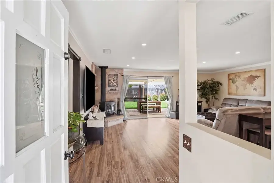 1385 Currant Avenue, Simi Valley, CA 93065 - #3