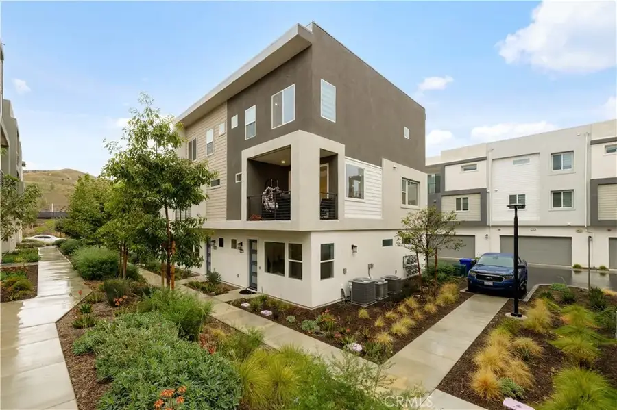 26799 Keystone Loop, Valencia, CA 91381 - #2