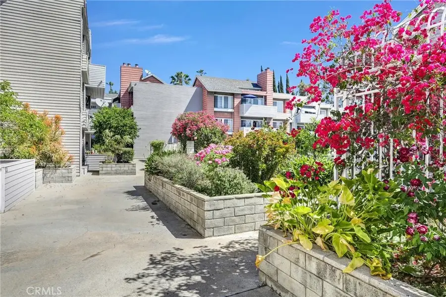 20235 Keswick Street #213, Winnetka, CA 91306 - #3