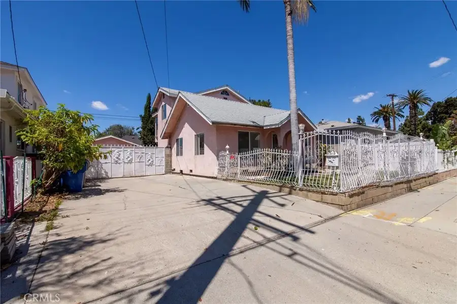 16413 Downey, Paramount, CA 90723 - #3