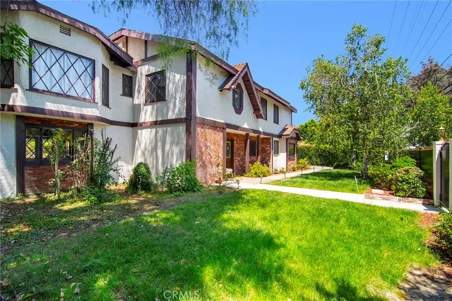 5515 Shirley Avenue, Tarzana, CA 91356 - #2