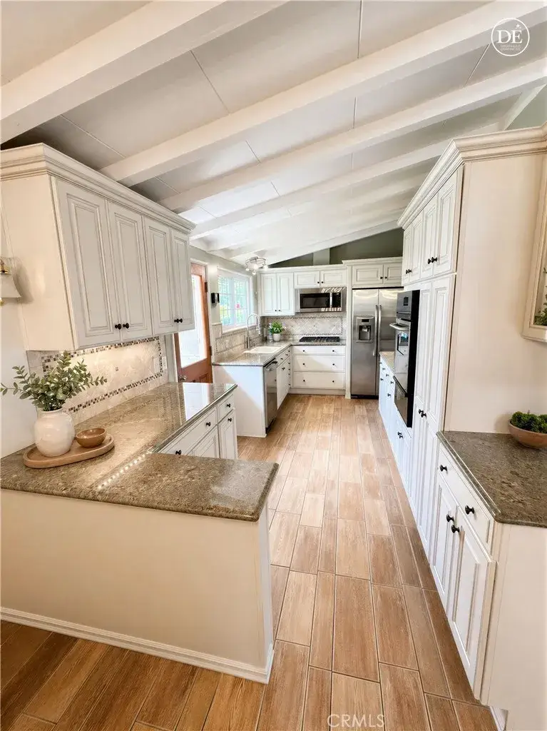 6750 Limerick Avenue, Winnetka, CA 91306 - #2