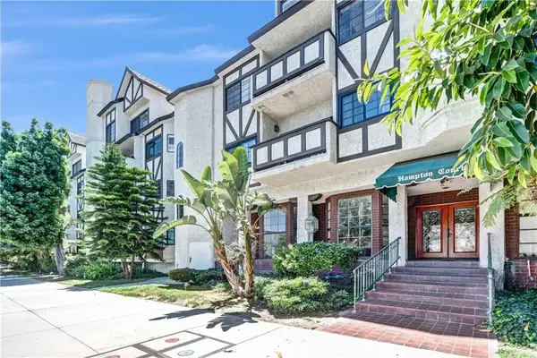 17914 Magnolia Boulevard #210, Encino, CA 91316