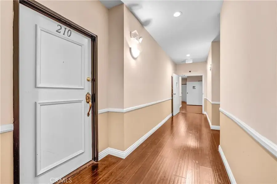 17914 Magnolia Boulevard #210, Encino, CA 91316 - #3