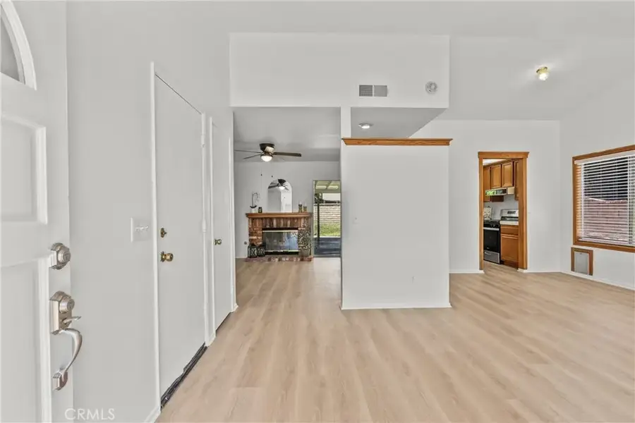 28511 Victoria Rd., Castaic, CA 91384 - #2
