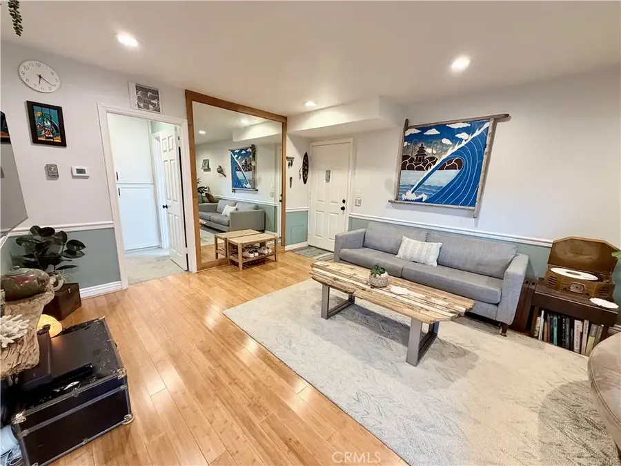 22030 Calvert #2, Woodland Hills, CA 91367 - #3